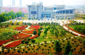 艺术楼全景.jpg